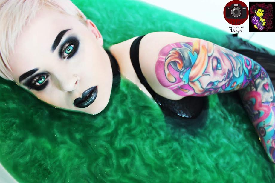 Gothic-Badekugel „Schlange“ Von HEXBOMB – Grüne Explosion Mit Cookie-Duft