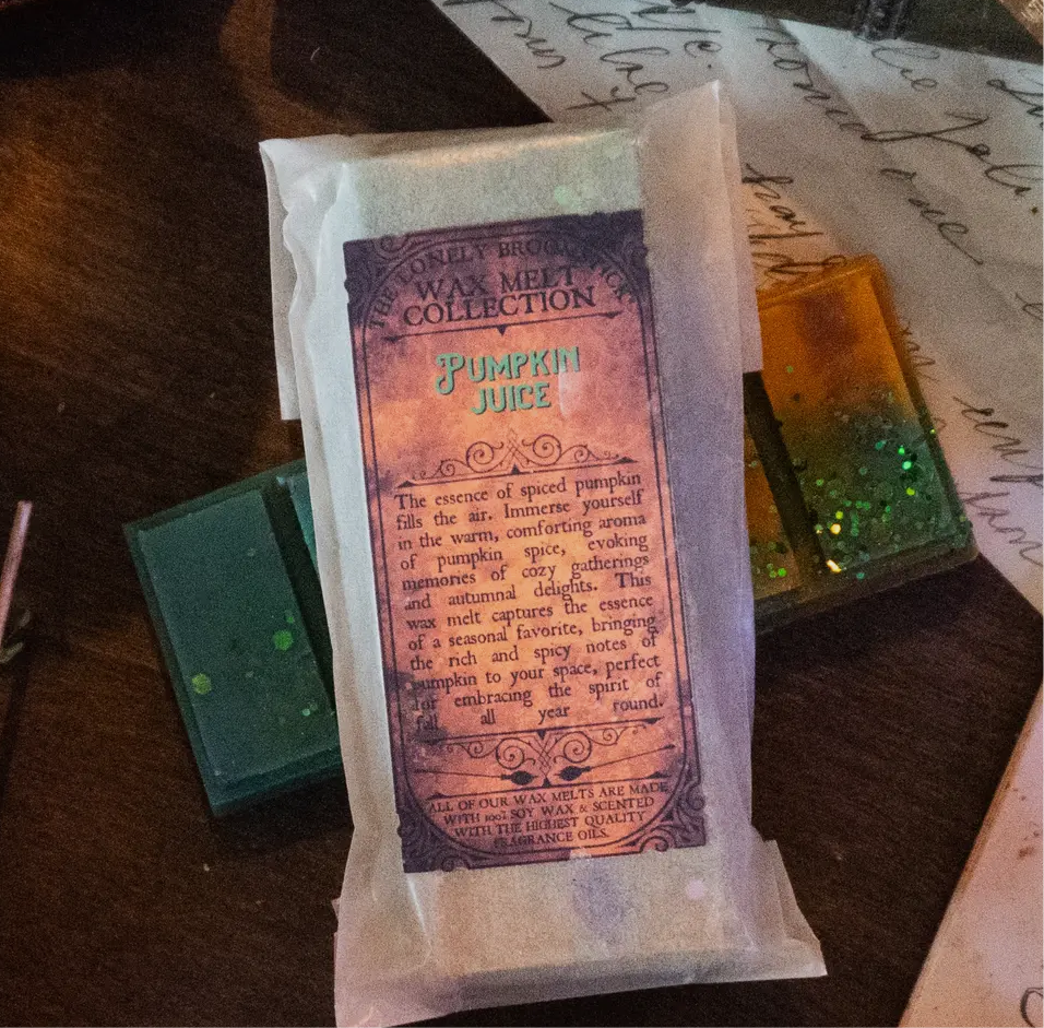 Dark pumpkin juice snap wax melt bar