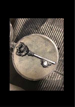 Hecate Luxus-Badebombe in echtem Silbermetallic mit Einwegseife