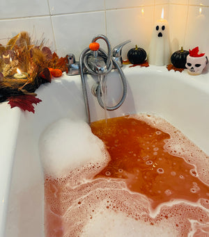 Samhain skull large bathbomb with faux leaf and amethyst