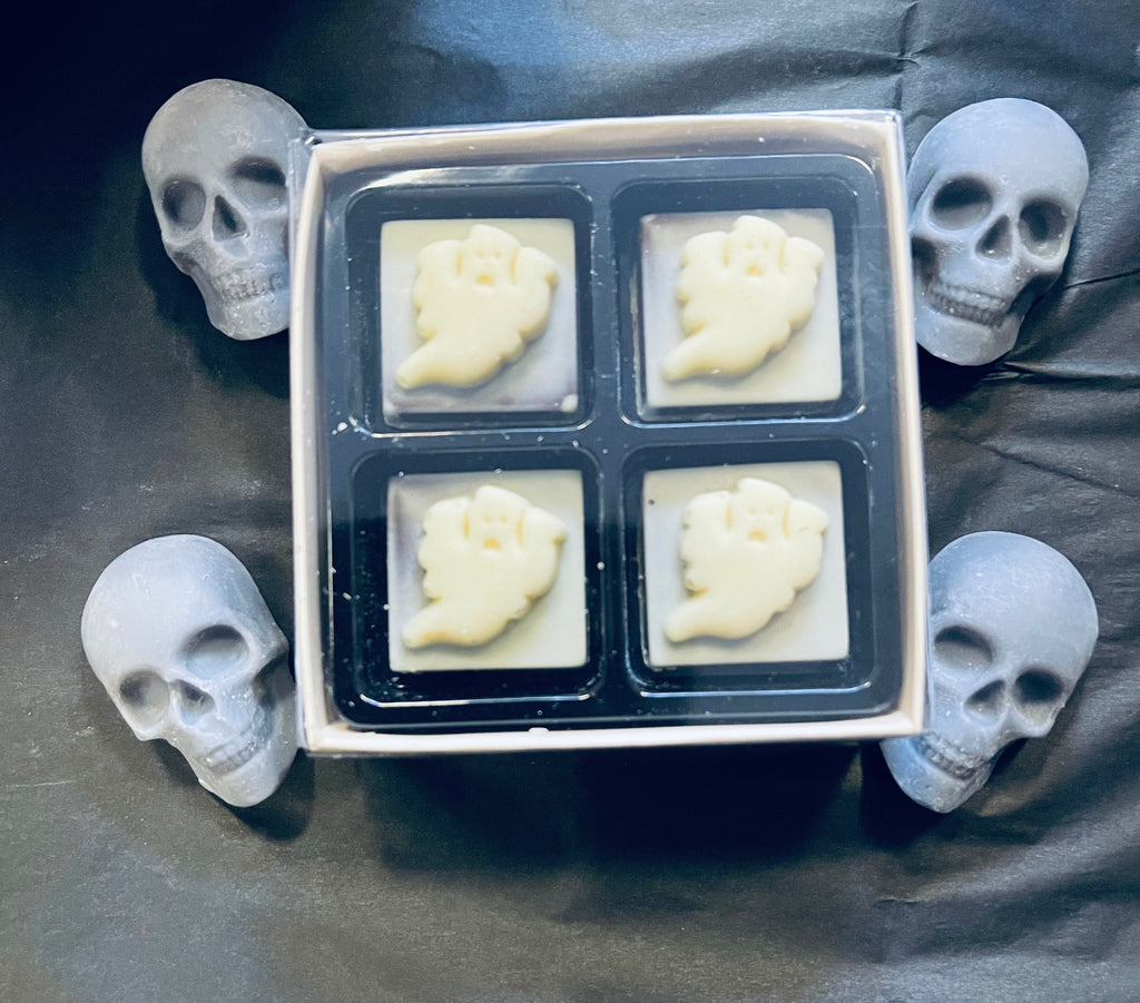 Set of 4 valloween chocolate ghosts
