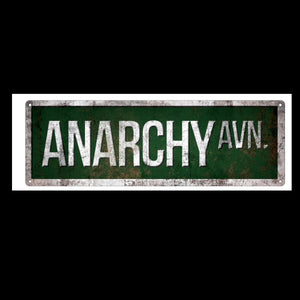 Anarchie mit langem Blechschild