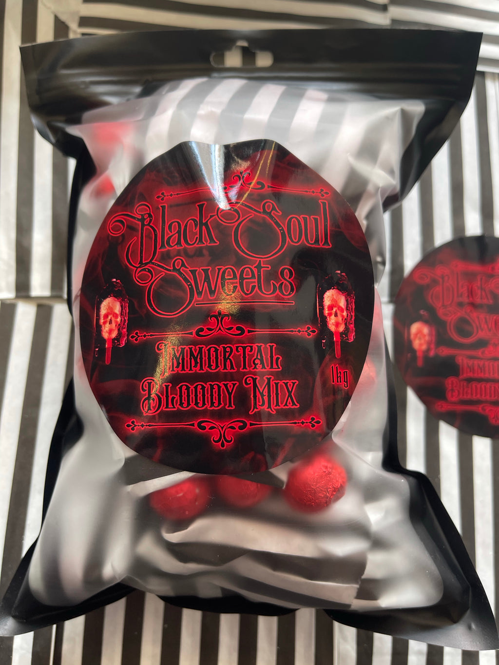 IMMORTAL RED and BLACK MIX LARGE 1kg sweet treat bag