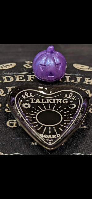 Planchette ouija soap dish and 3D pumpkin soap set